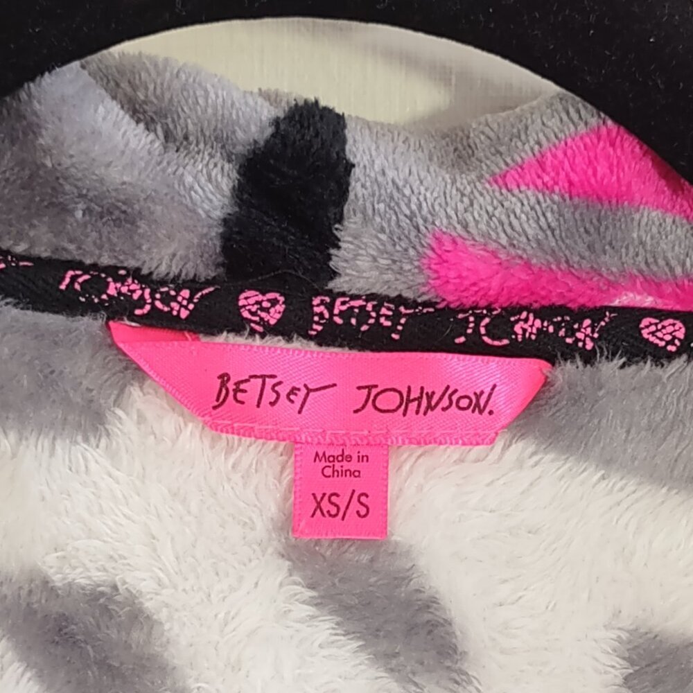 👄 BETSEY JOHNSON Love Lips Plush Spa Robe w/ Hood Indie  XS/Small - Picture 10 of 11